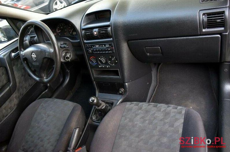2001' Opel Astra photo #2