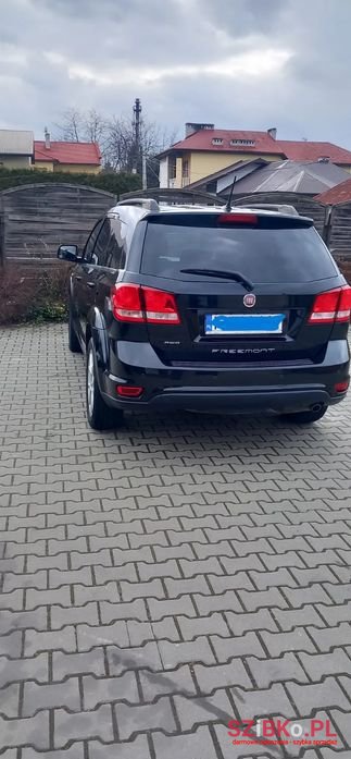 2014' Fiat Freemont photo #3