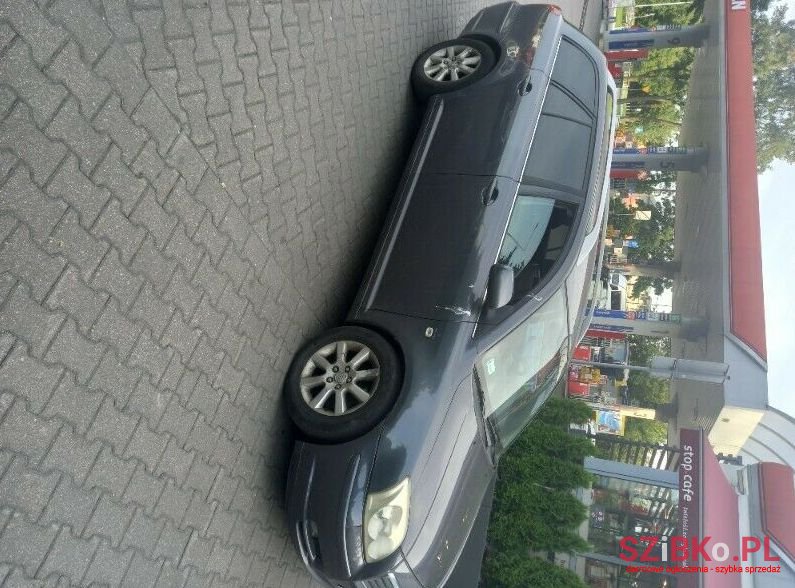 2005' Toyota Avensis photo #1