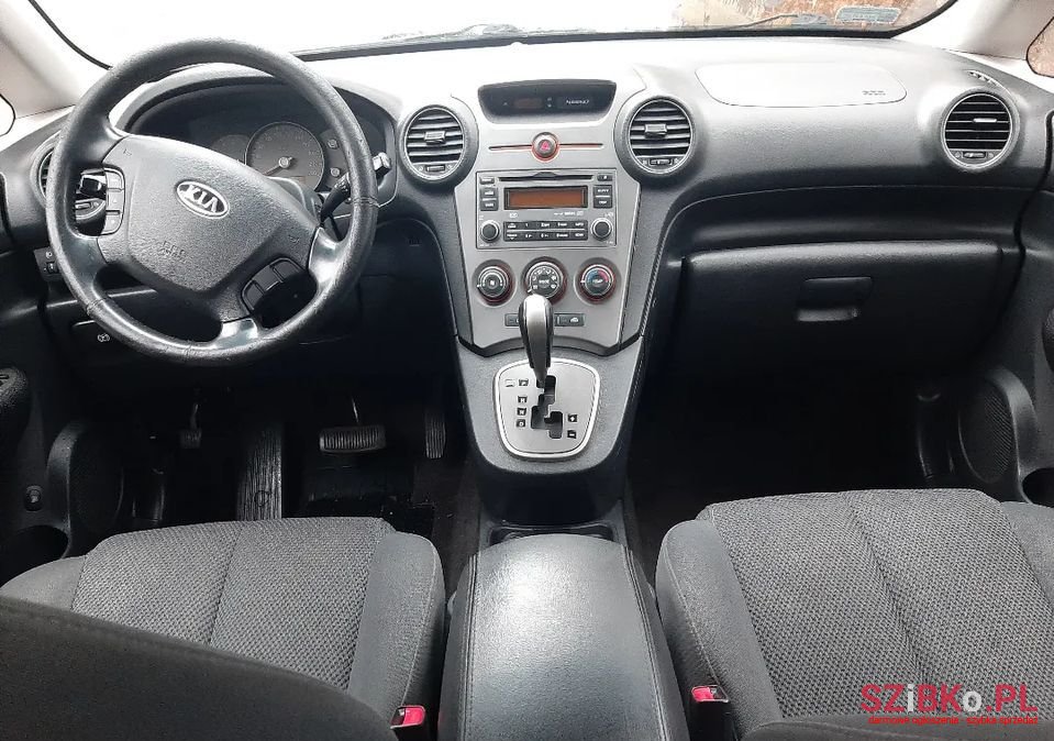 2007' Kia Carens photo #5
