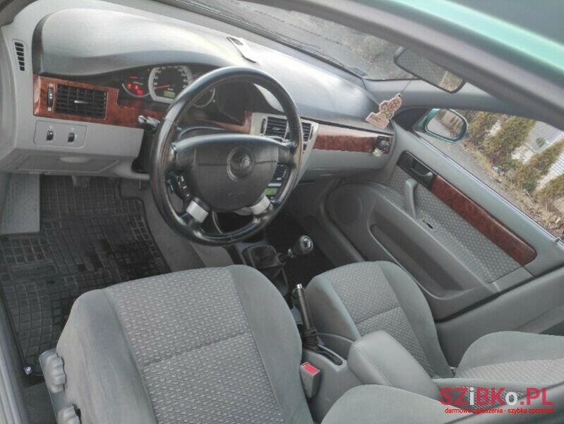 2004' Daewoo Nubira photo #3