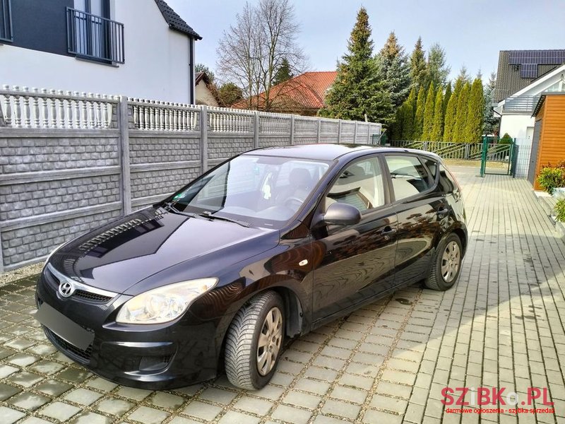 2009' Hyundai i30 1.6 Crdi Base photo #1