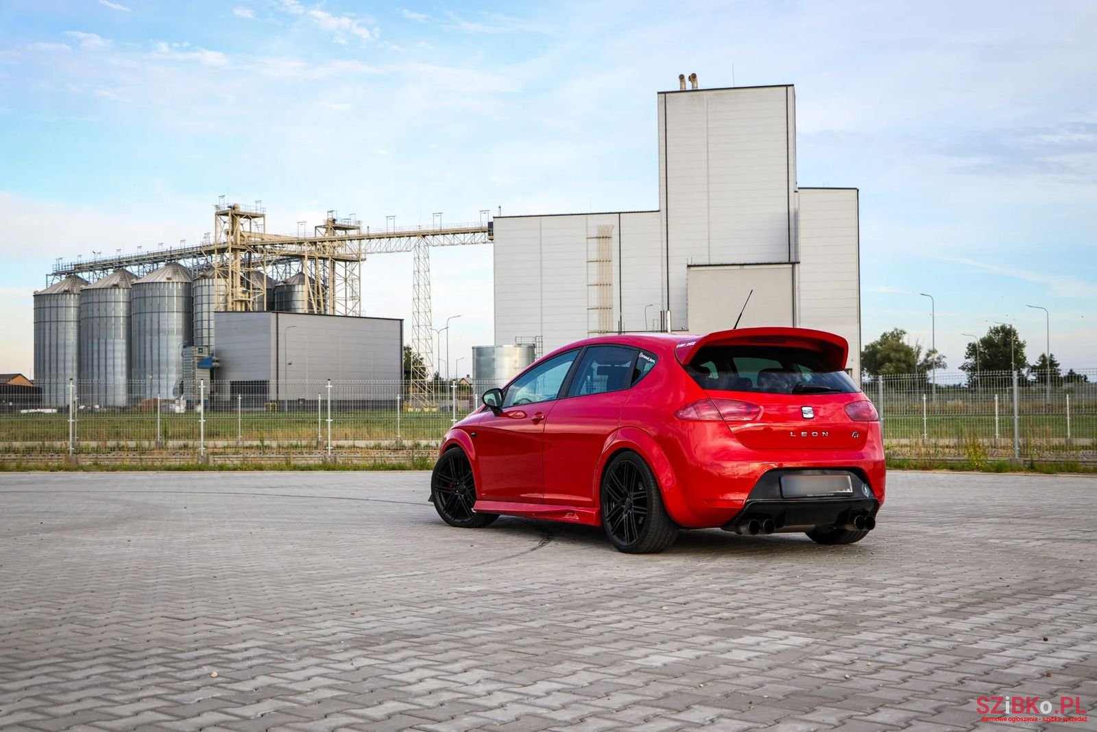 2012' SEAT Leon photo #1