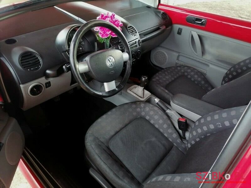 2000' Volkswagen New Beetle photo #5