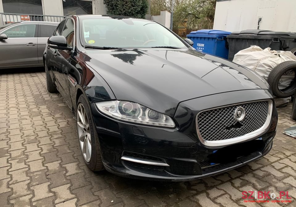 2011' Jaguar XJ photo #1