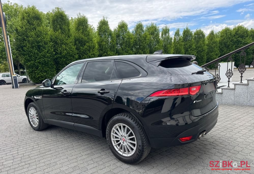 2017' Jaguar F-Pace 20D Awd R-Sport photo #5