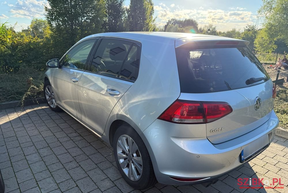 2012' Volkswagen Golf photo #4