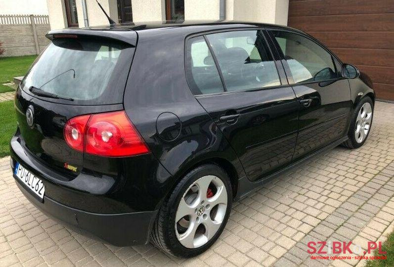 2007' Volkswagen Golf photo #1