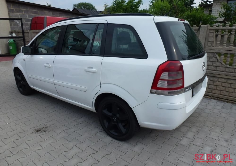 2012' Opel Zafira 1.6 photo #4