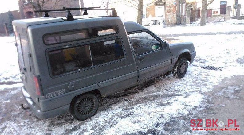 1996' Renault photo #1