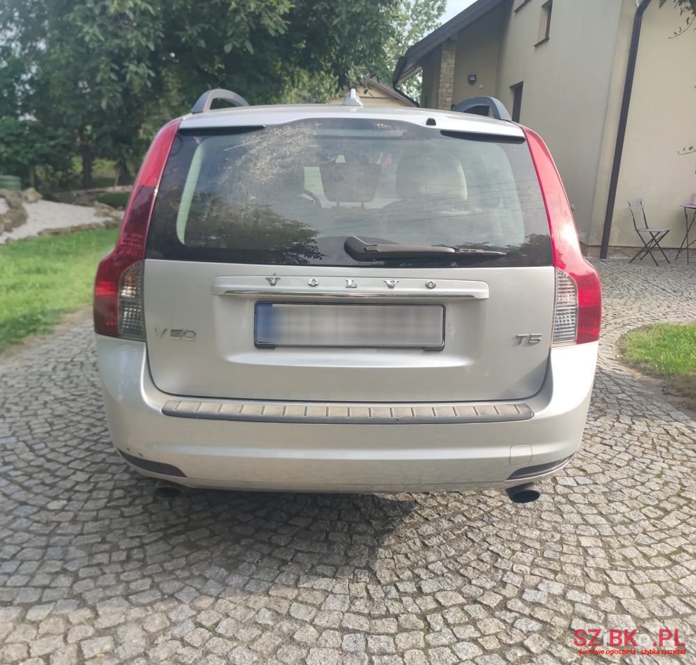 2010' Volvo V50 T5 photo #3