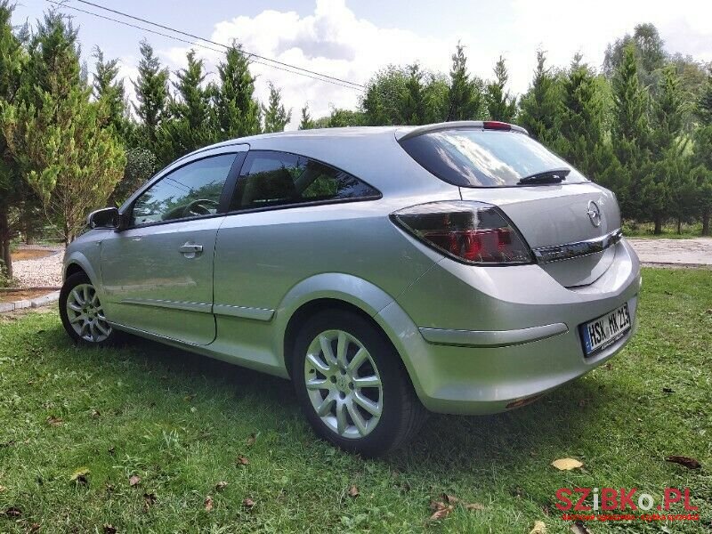 2005' Opel Astra photo #4