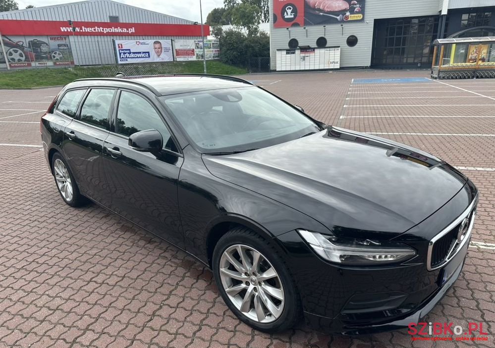 2017' Volvo V90 photo #1