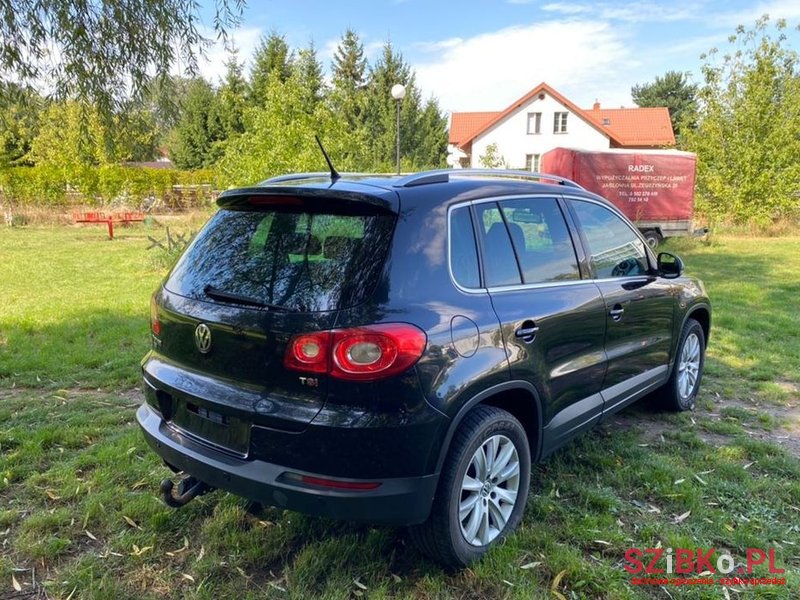 2008' Volkswagen Tiguan photo #5