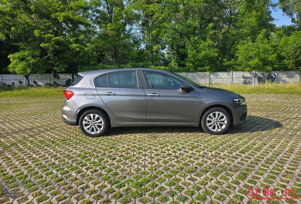2017' Fiat Tipo photo #3