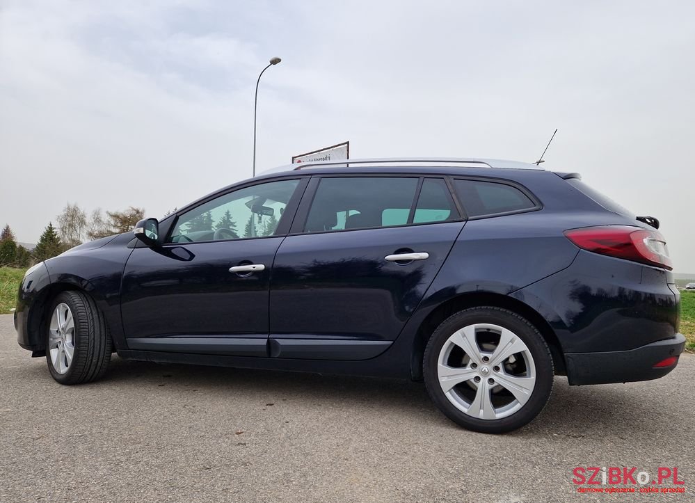 2010' Renault Megane photo #4