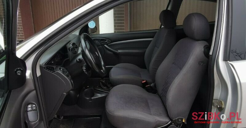 2000' Ford Focus photo #6