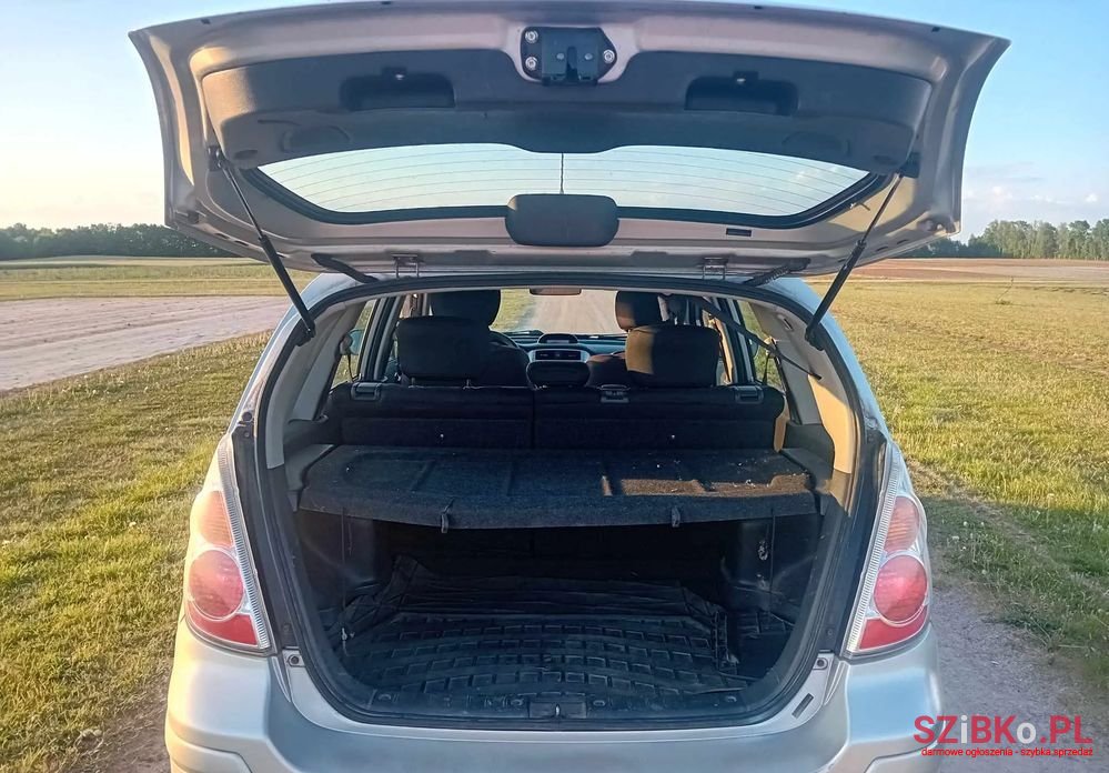 2006' Suzuki Liana photo #3