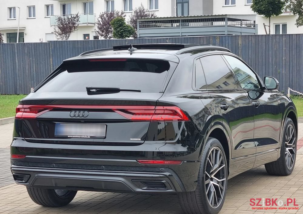 2020' Audi Q8 photo #3