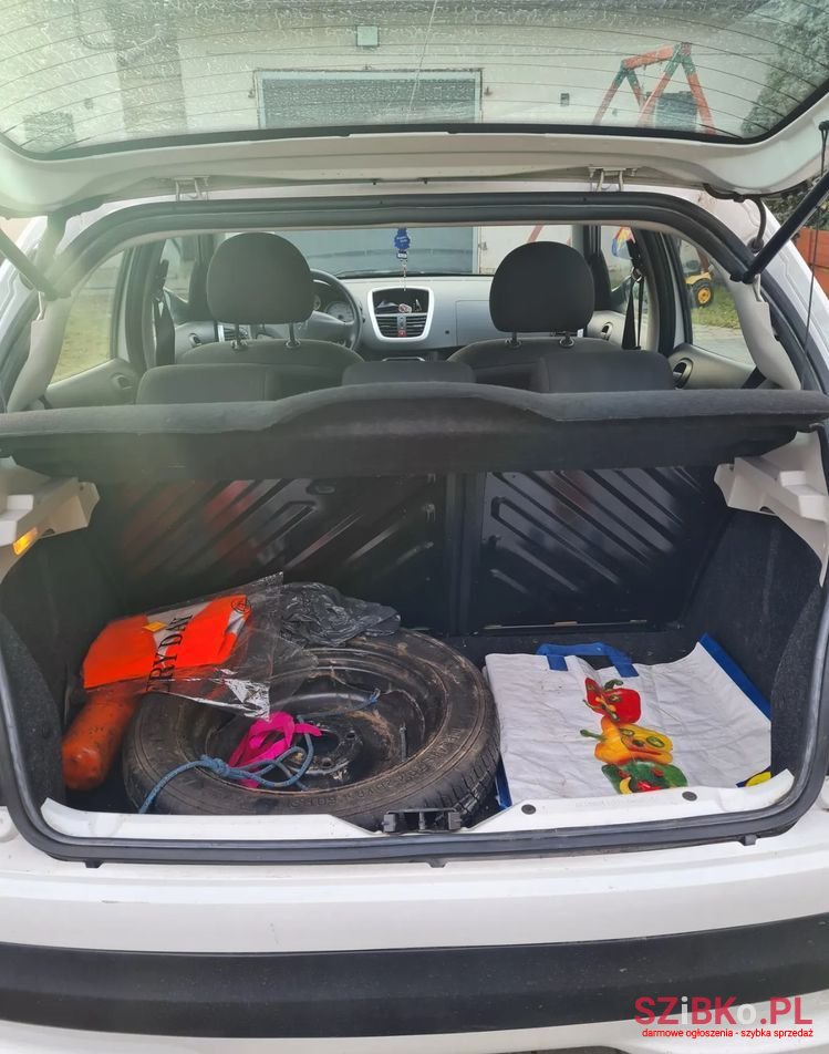 2011' Peugeot 206 Plus photo #4