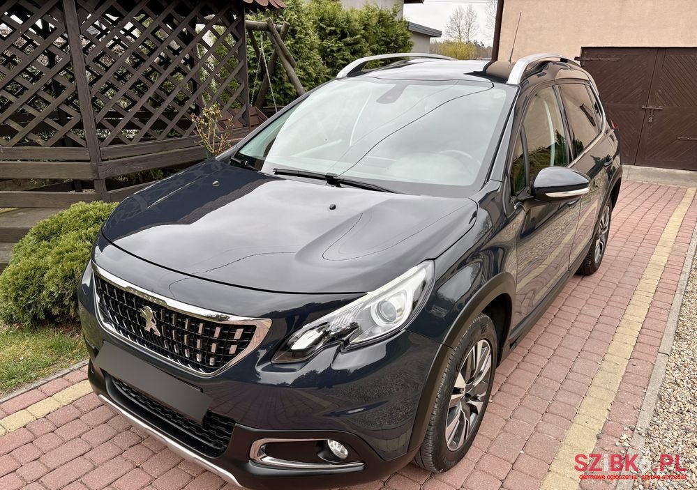 2019' Peugeot 2008 1.5 Bluehdi Allure photo #1