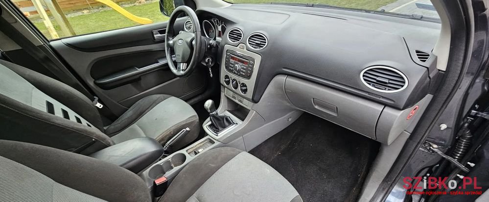 2010' Ford Focus 1.6 Tdci Style photo #6