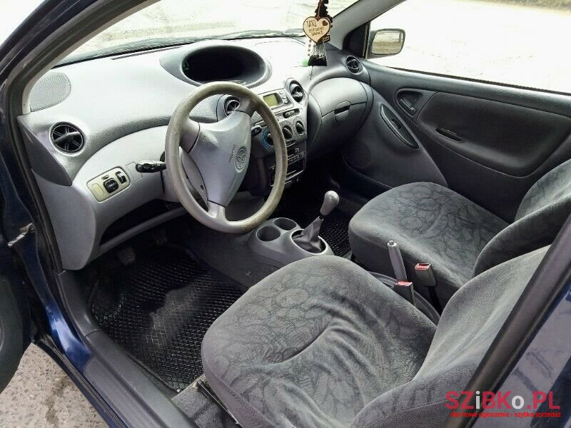 2000' Toyota Yaris photo #5