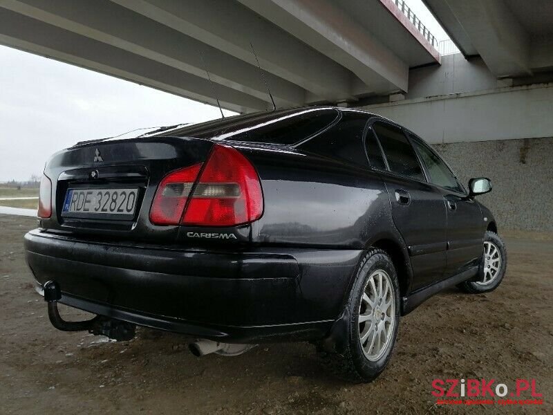 2003' Mitsubishi Carisma photo #3