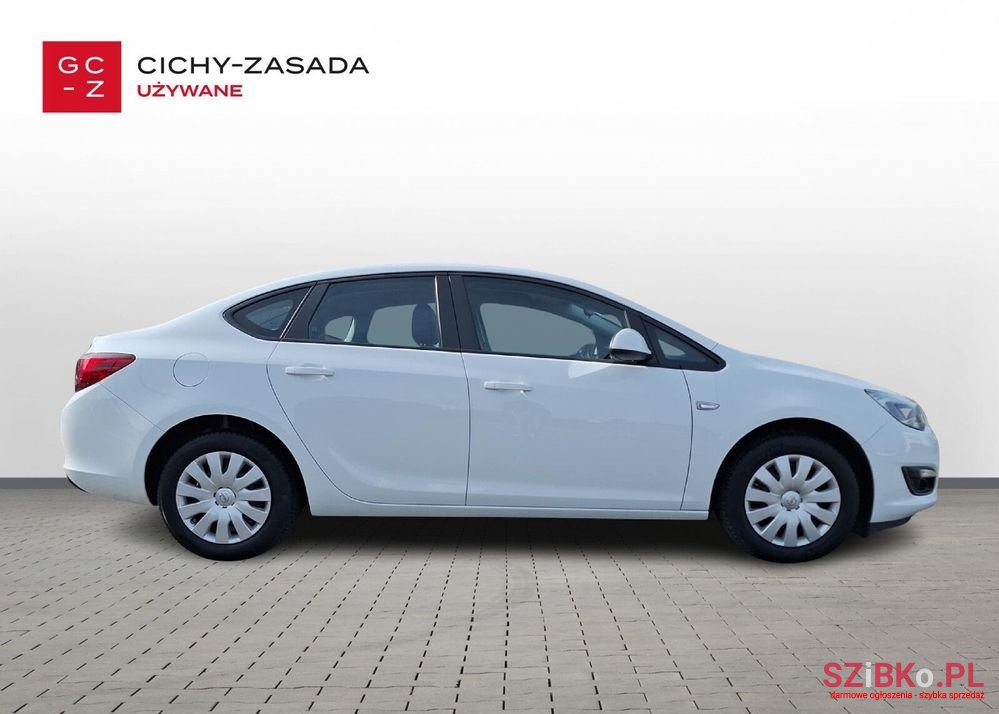 2018' Opel Astra photo #6