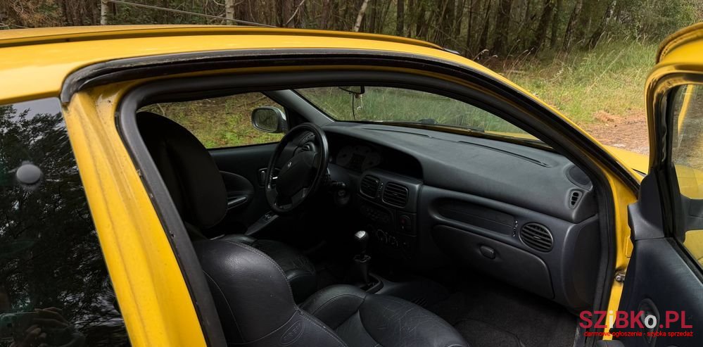 2001' Renault Megane 1.6 Privilege photo #4