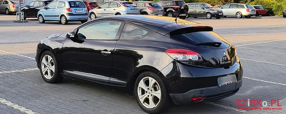 2009' Renault Megane photo #5