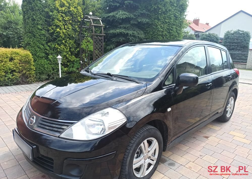 2007' Nissan Tiida photo #2