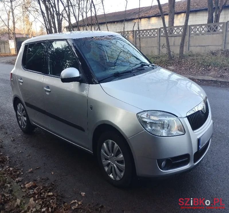 2008' Skoda Fabia 1.4 16V Sport photo #6
