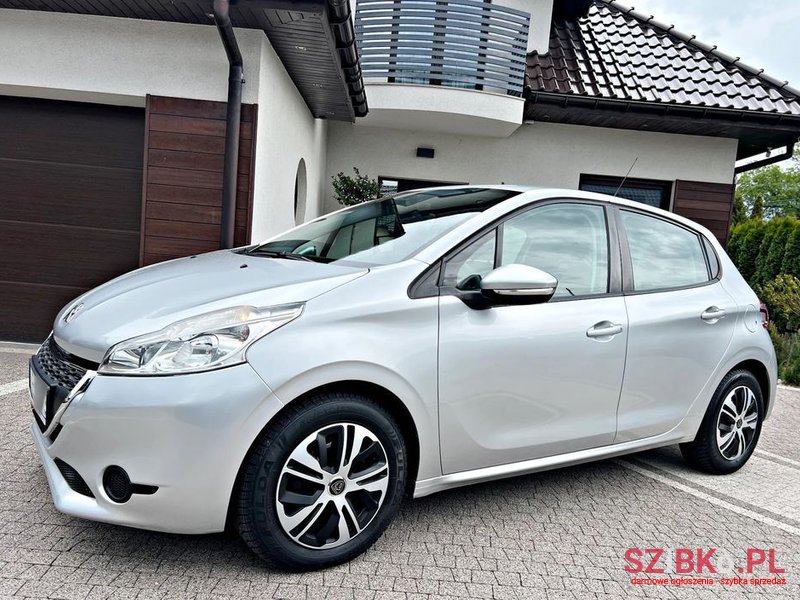 2012' Peugeot 208 1.4 Hdi Active Pack photo #3