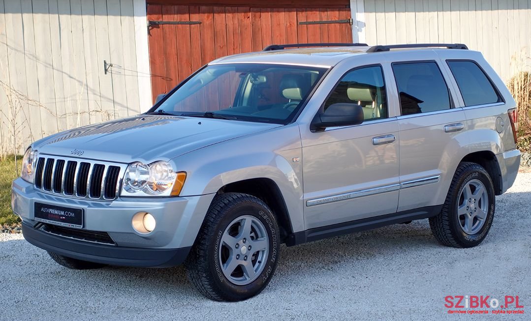 2005' Jeep Grand Cherokee photo #4