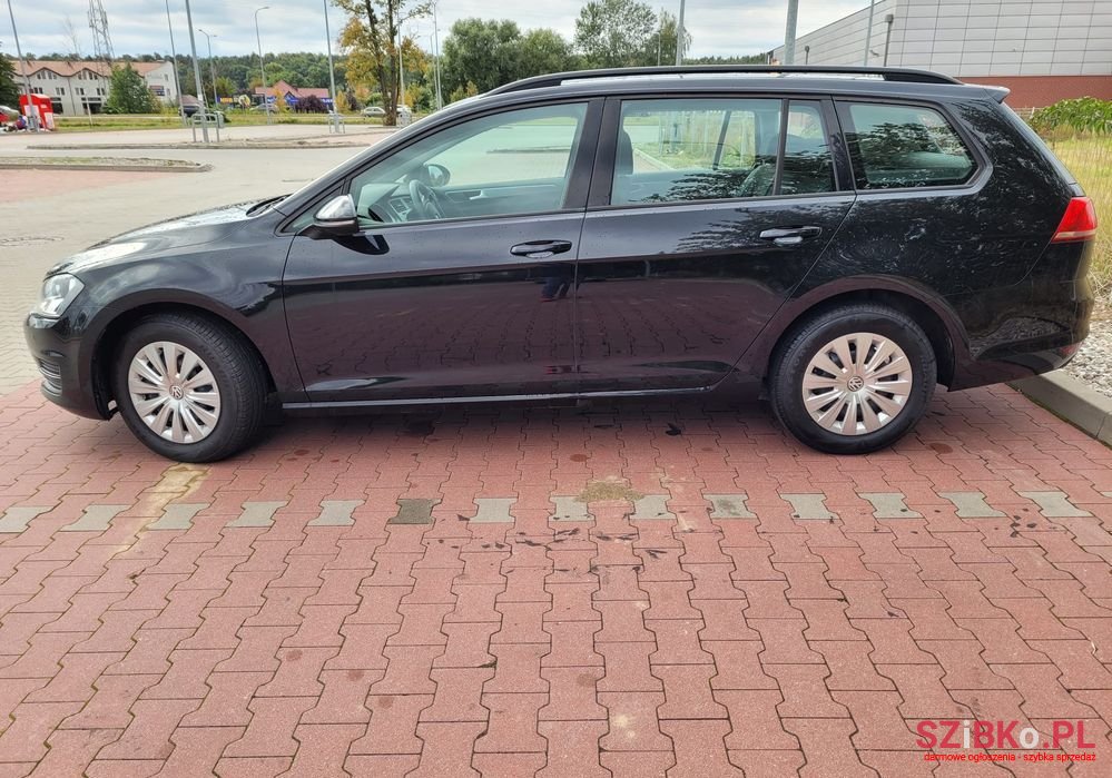 2013' Volkswagen Golf photo #2