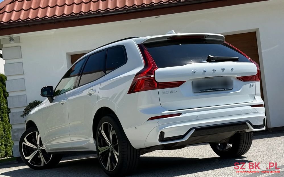 2024' Volvo Xc 60 B4 B Plus Dark photo #4