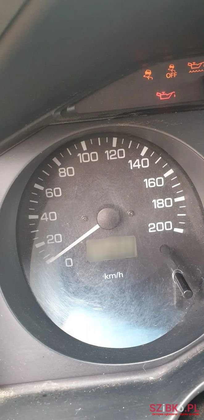 2004' Mitsubishi Pajero photo #4