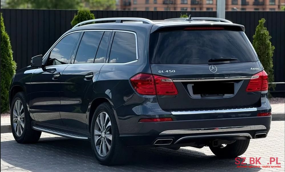 2016' Mercedes-Benz GL photo #2