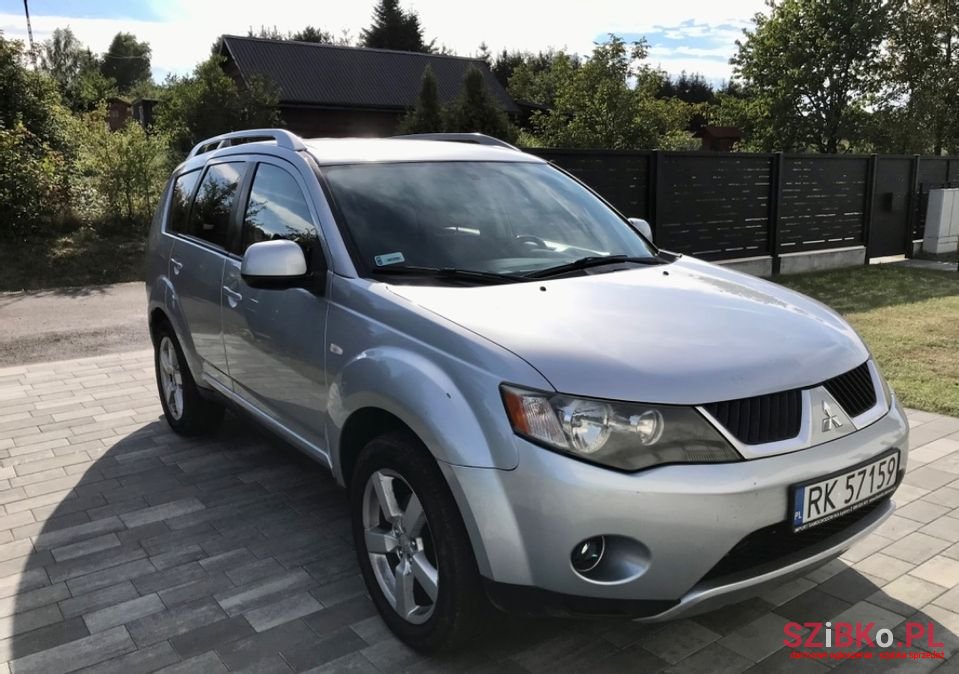 2007' Mitsubishi Outlander photo #1