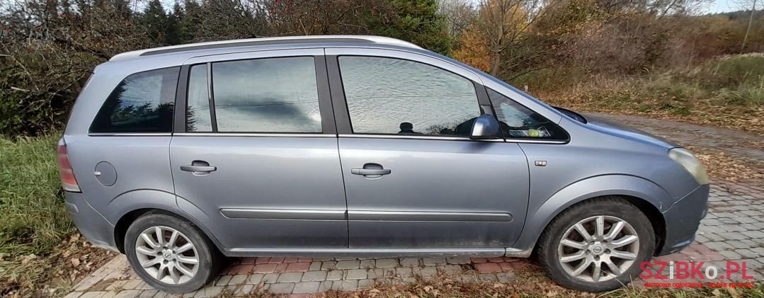 2005' Opel Zafira photo #6