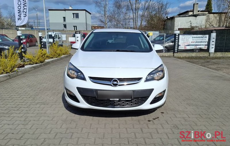 2015' Opel Astra photo #4