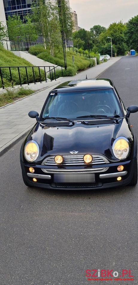 2004' MINI One Standard photo #1