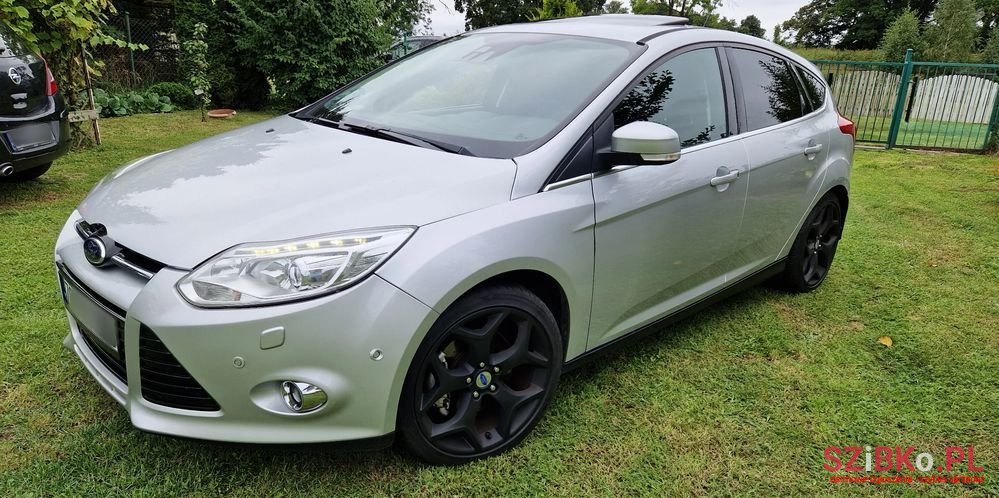 2011' Ford Focus 1.6 Ecoboost Titanium photo #3