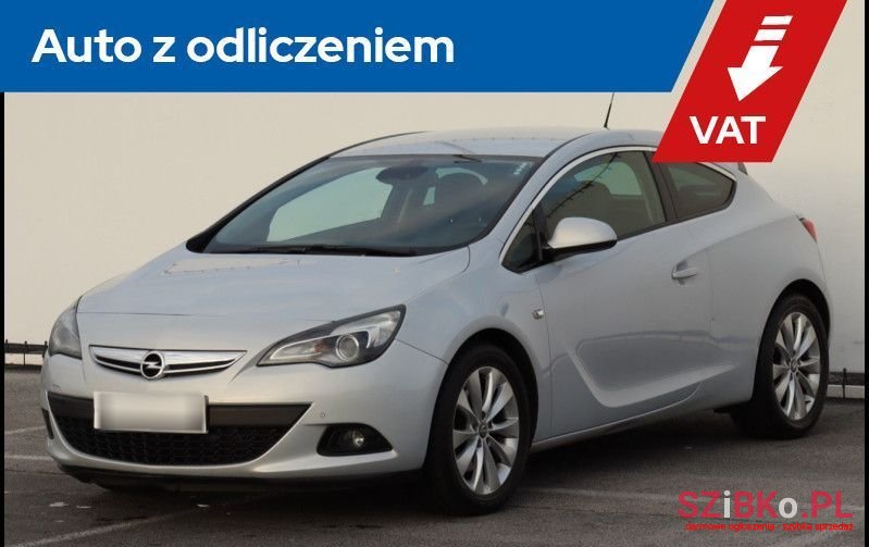2012' Opel Astra photo #1