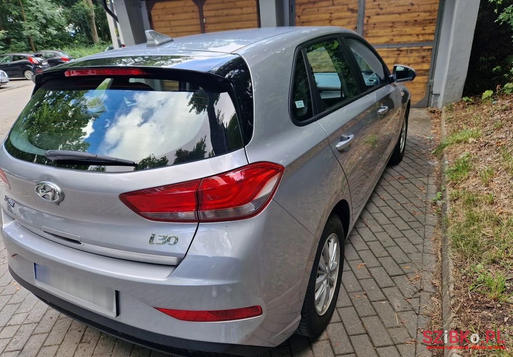 2021' Hyundai i30 1.5 Dpi Modern photo #6