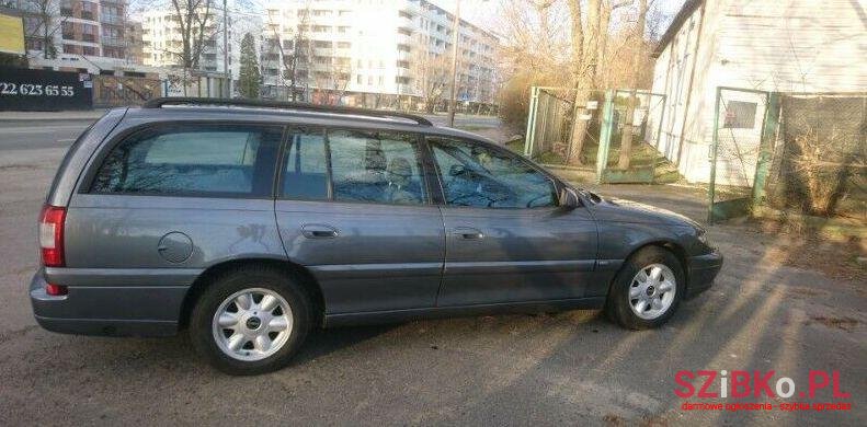 2002' Opel Omega photo #1