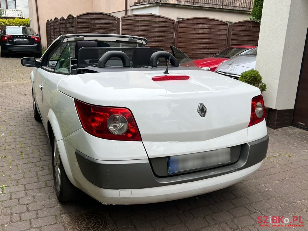 2004' Renault Megane photo #5