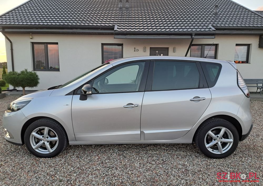 2013' Renault Scenic photo #3