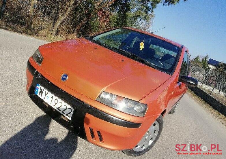 2001' Fiat Punto photo #2